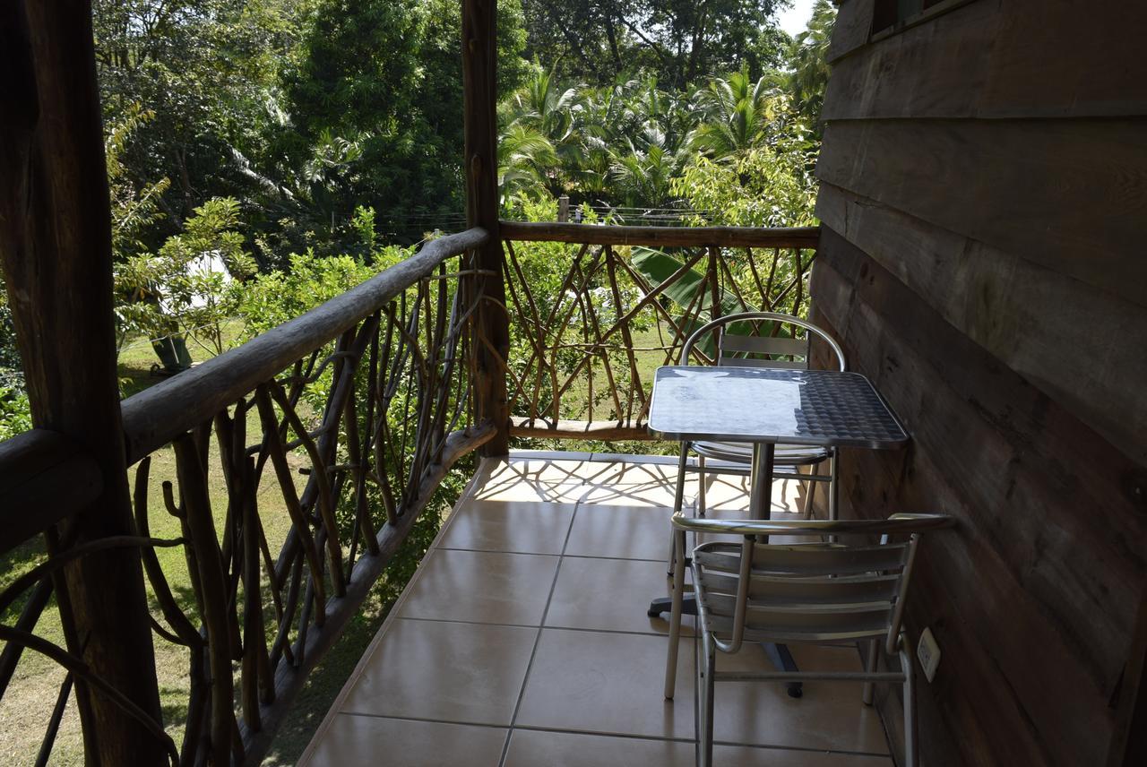 Villas Maria Luisa อูวีตา ภายนอก รูปภาพ