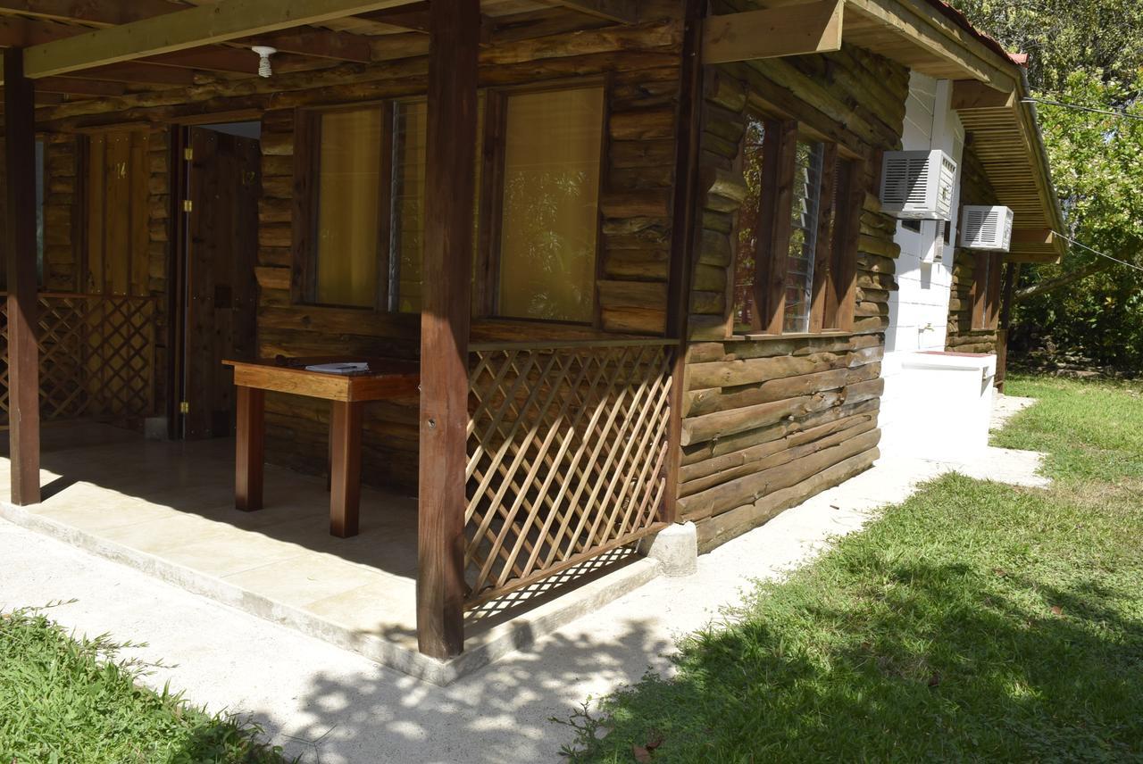 Villas Maria Luisa อูวีตา ภายนอก รูปภาพ